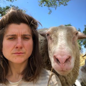 Meet your Posher, Eve